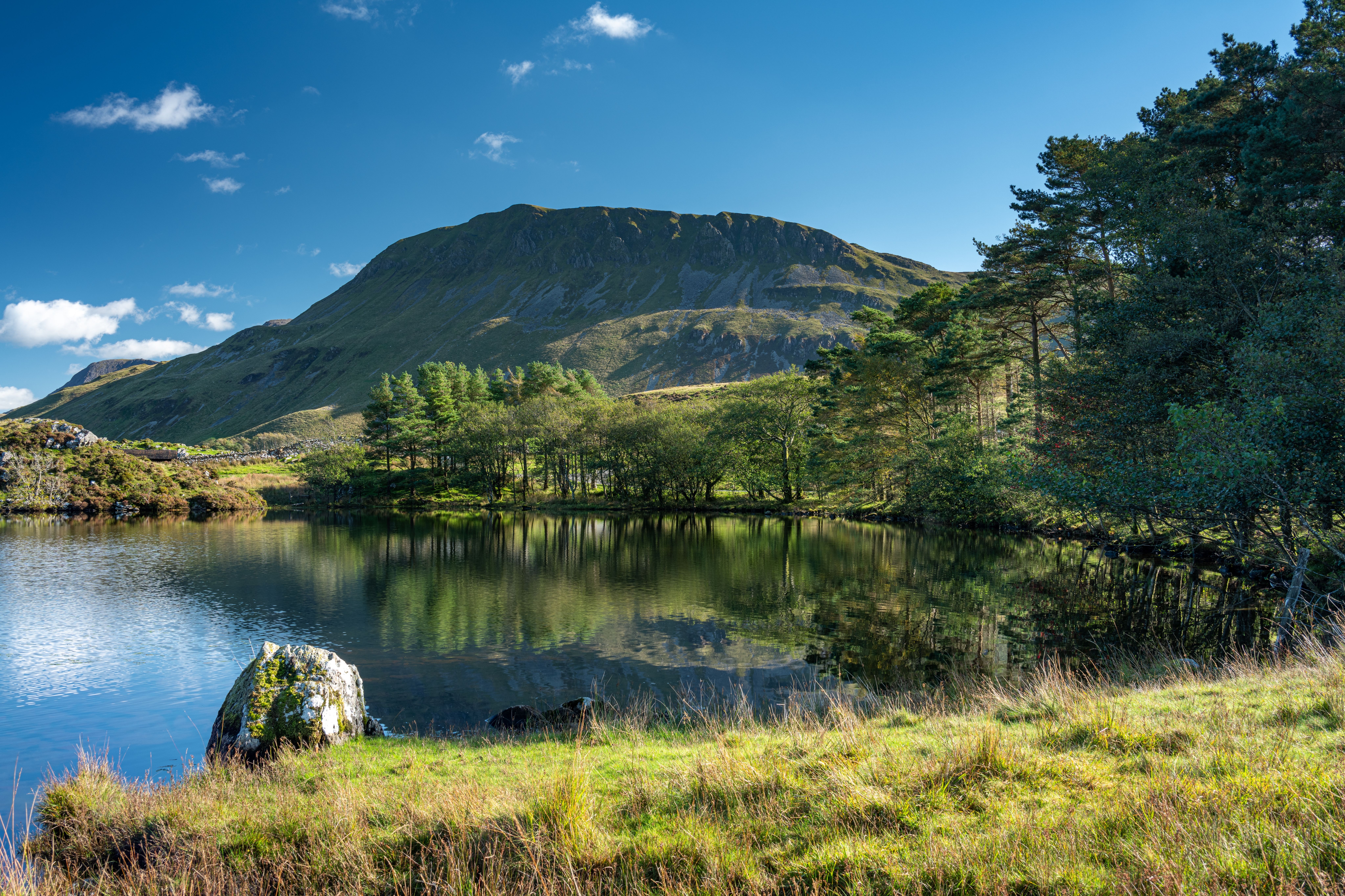 A view over Cregennan lake in the Snowdonia National Park, Dolgellau, Wales