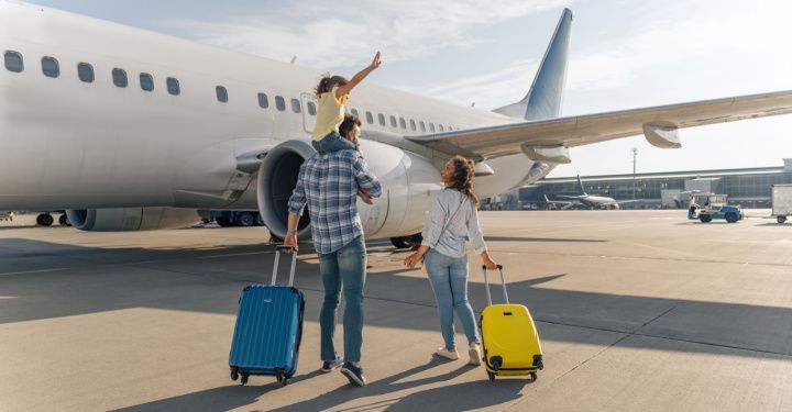 Which airlines have clearance free baggage