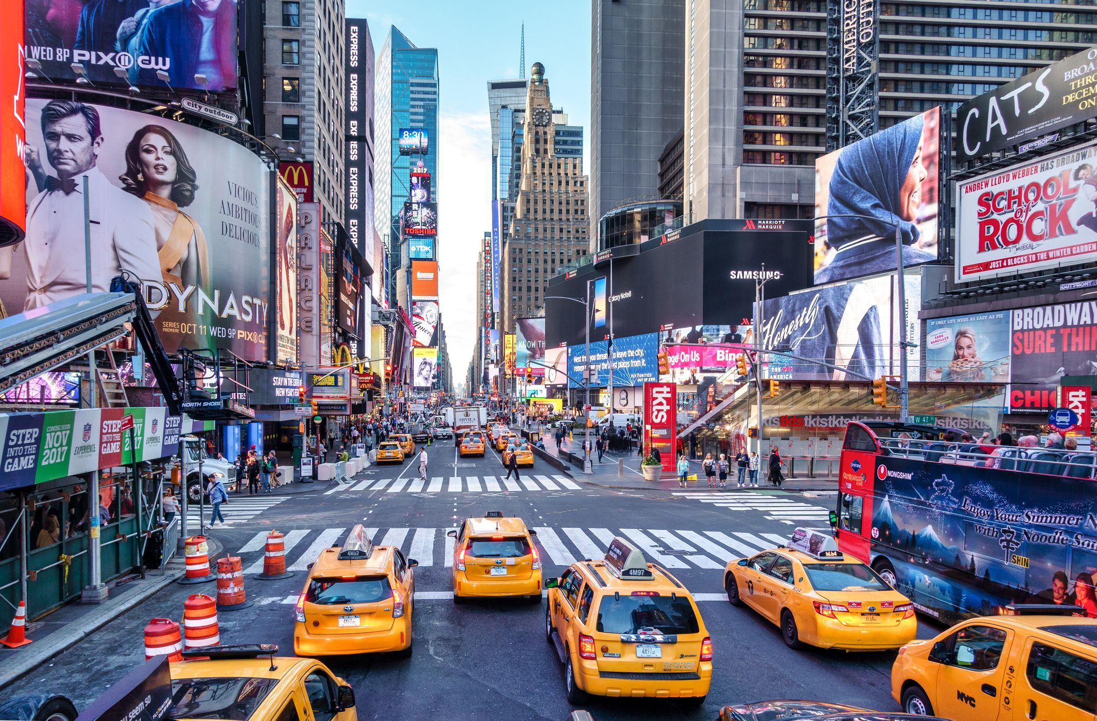 New York Holiday deals 2024/2025 from £507pp