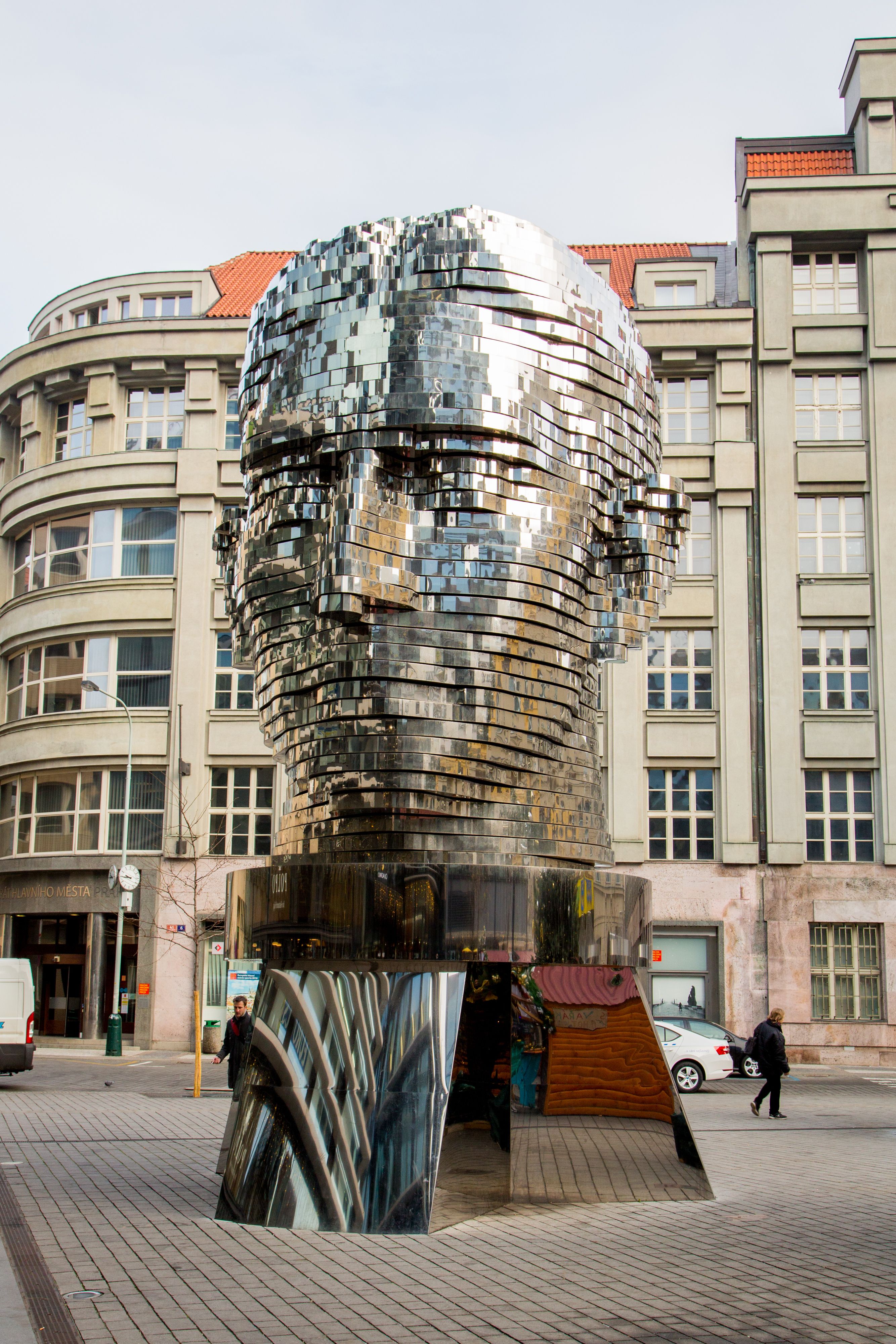 The moving head statue of Franz Kafka by Czech artist David Cerny