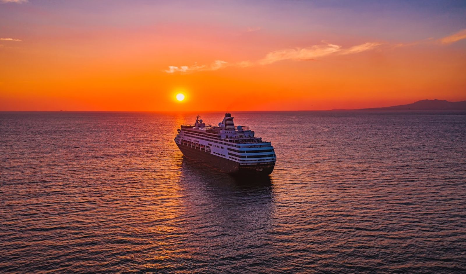 Crucero-ferri Stena Line cruzando el Mar Báltico en la ruta Gdańsk-Nynäshamn