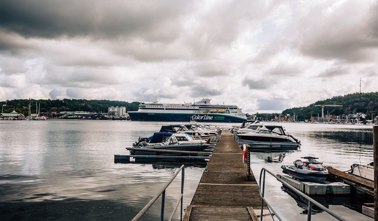 Ferri Color Line en el puerto de Sandefjord en la ruta Sandefjord-Strömstad