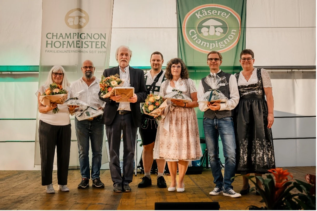Bild von links: Angelika Zick, Christian Hartmannsberger, Robert Hofmeister, Baptist Rauch, Elisabeth Bilgeri und Thorsten Riedlinger mit Betriebsrätin Karin Rimmel