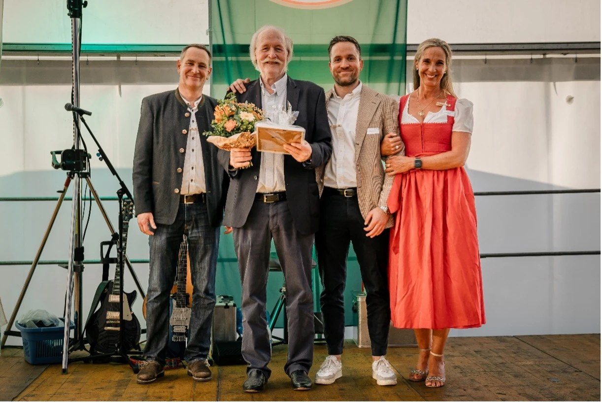 Bild von links: Peter Hanrieder, Robert Hofmeister, Dr. Johannes Hofmeister, Dominika Hofmeister