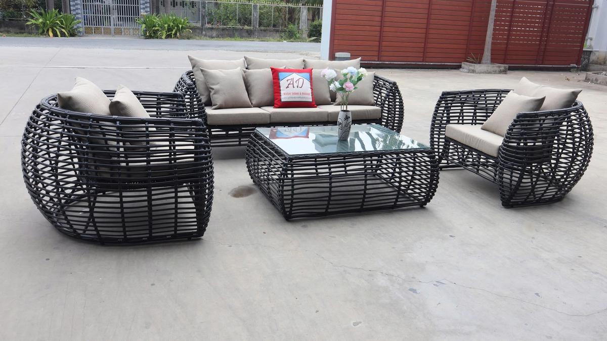 how to create a gallery wall