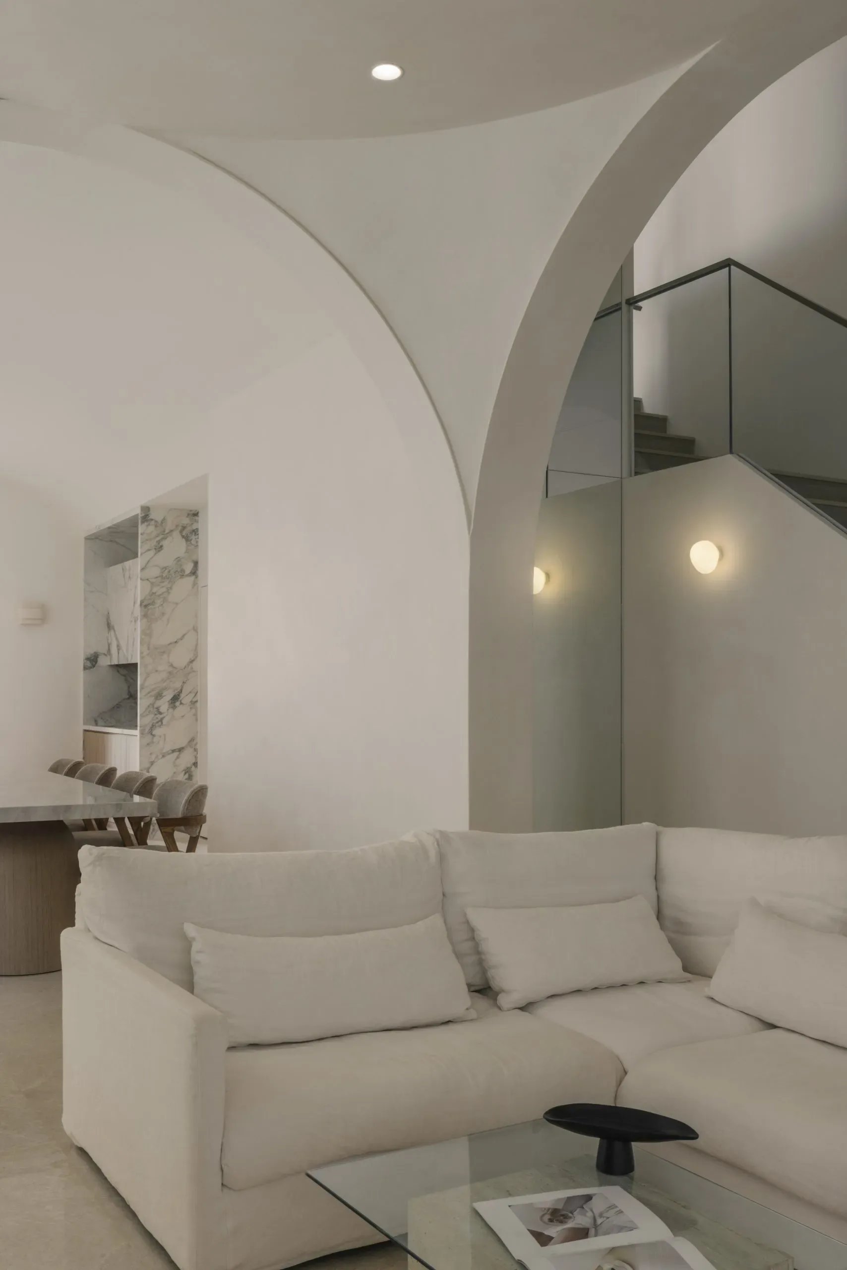 Arched Frames in Light