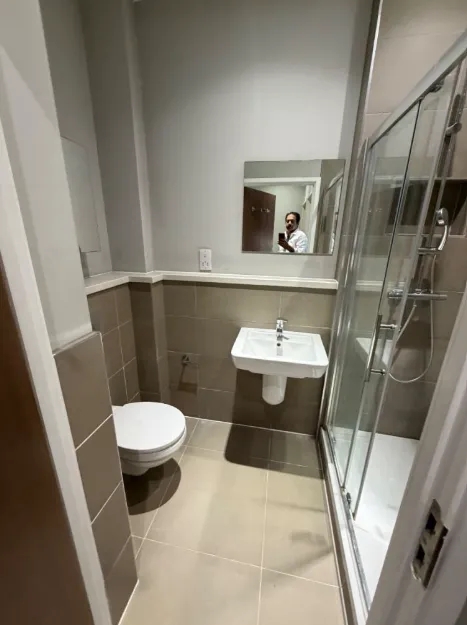 2 Bedrooms 2 Bathrooms Apartment is available to rent in Hayes Harlington Bath Road UB3 - View 4