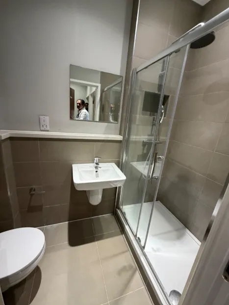 2 Bedrooms 2 Bathrooms Apartment is available to rent in Hayes Harlington Bath Road UB3 - View 5