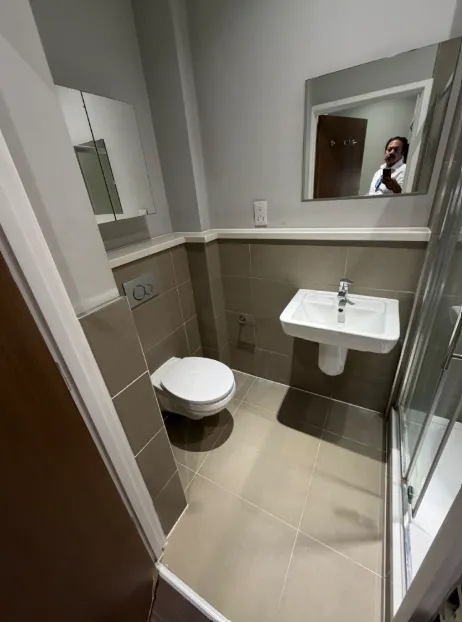 2 Bedrooms 2 Bathrooms Apartment is available to rent in Hayes Harlington Bath Road UB3 - View 3