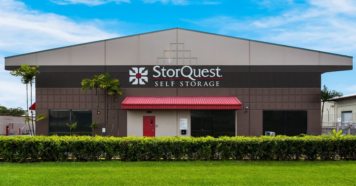 Self Storage Units in Hilo, HI at 159 Kalanikoa St | StorQuest