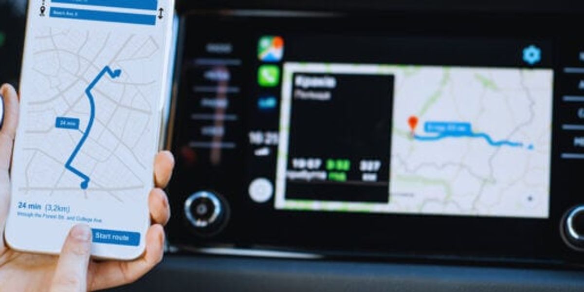 Illustration des visualisations de données télématiques pour les flottes de véhicules électriques et l'infrastructure de recharge