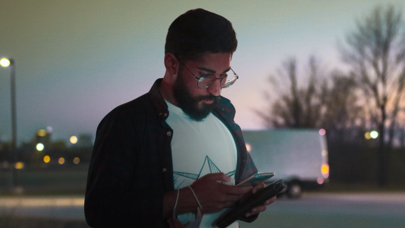 The owner of a last-mile delivery fleet researches lease terms.