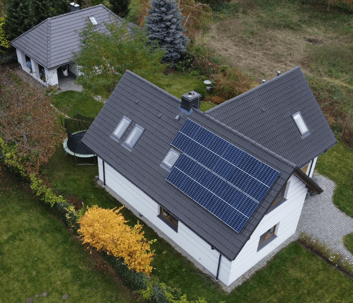 Ilustracja do artykułu „Opłacalność fotowoltaiki a zapotrzebowanie energetyczne Twojego domu”