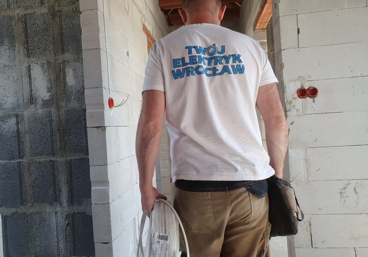 wymiana instalacji elektrycznej