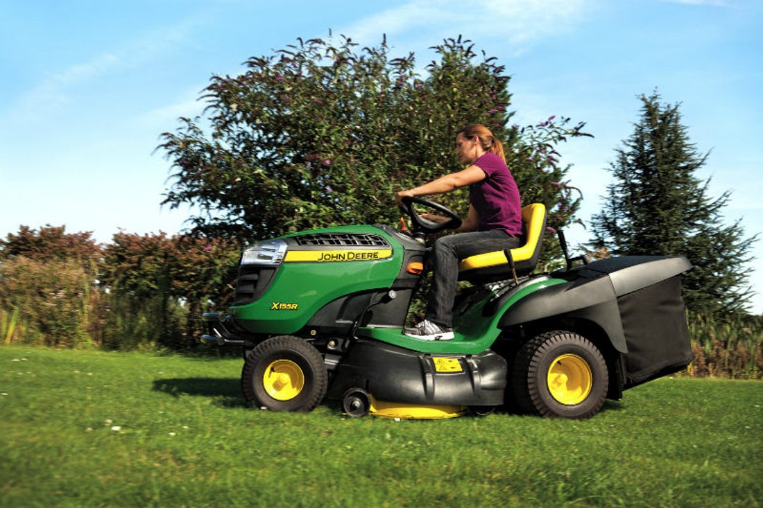 Kosiarka samojezdna John Deere X155R. Fot. John Deere