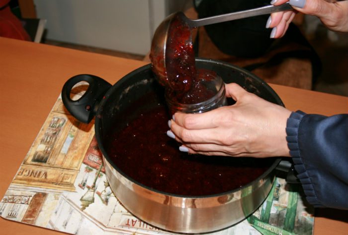 Domowa konfitura z truskawek