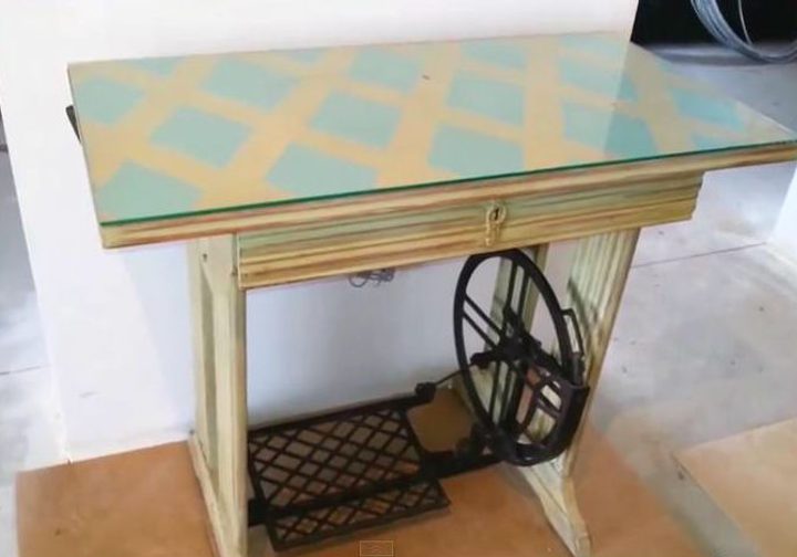 Oryginalny stolik shabby chic