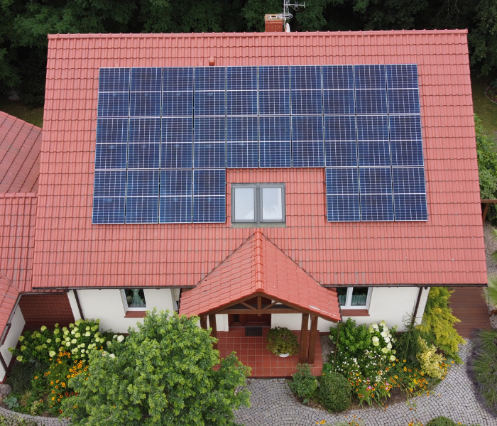 Ilustracja do artykułu „Opłacalność fotowoltaiki a zapotrzebowanie energetyczne Twojego domu”