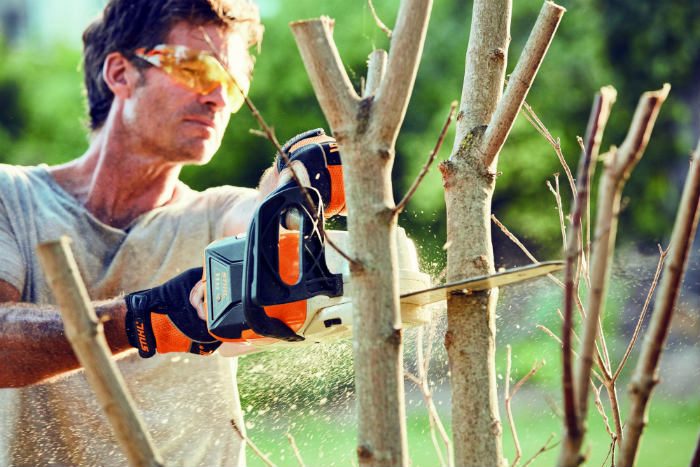 Ciche i łatwe cięcie - akumulatorowa pilarka Stihl MSA 120 C-BQ