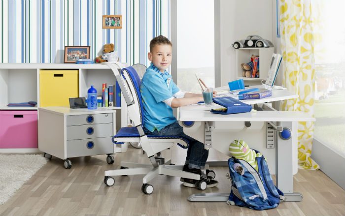 ergonomiczne meble dla dzieci - właściwa postawa