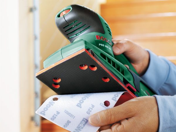 Szlifierki oscylacyjne - mocowanie papieru