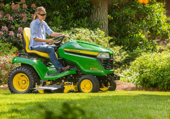 Nowe traktorki John Deere