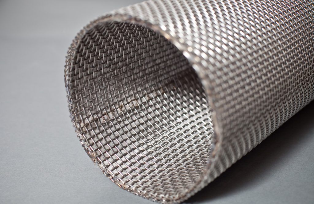 Metalowa siatka filtracyjna – rodzaje, zastosowanie. Gdzie ją kupić?