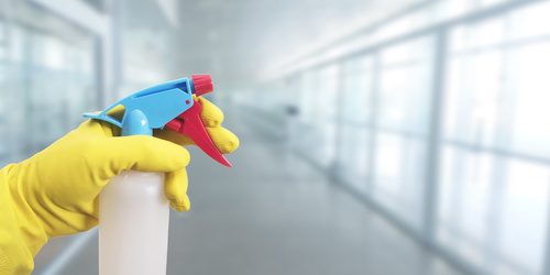 hand spray cleaning