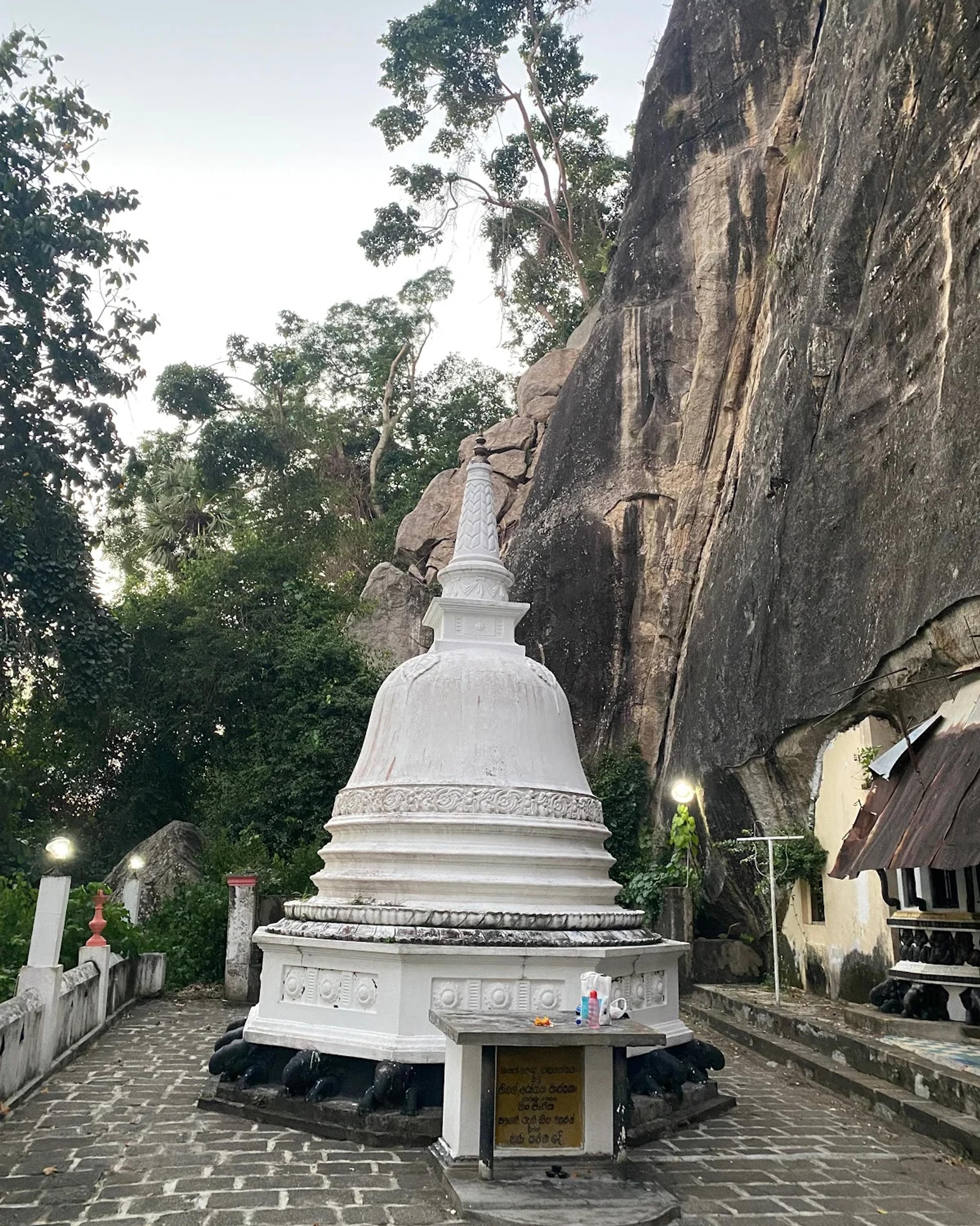 MULKIRIGALA ROCK TEMPLE