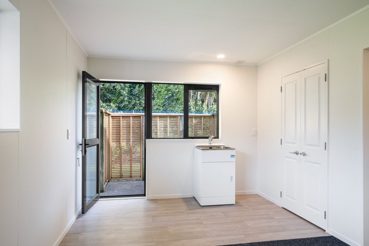 Laundry/Garage