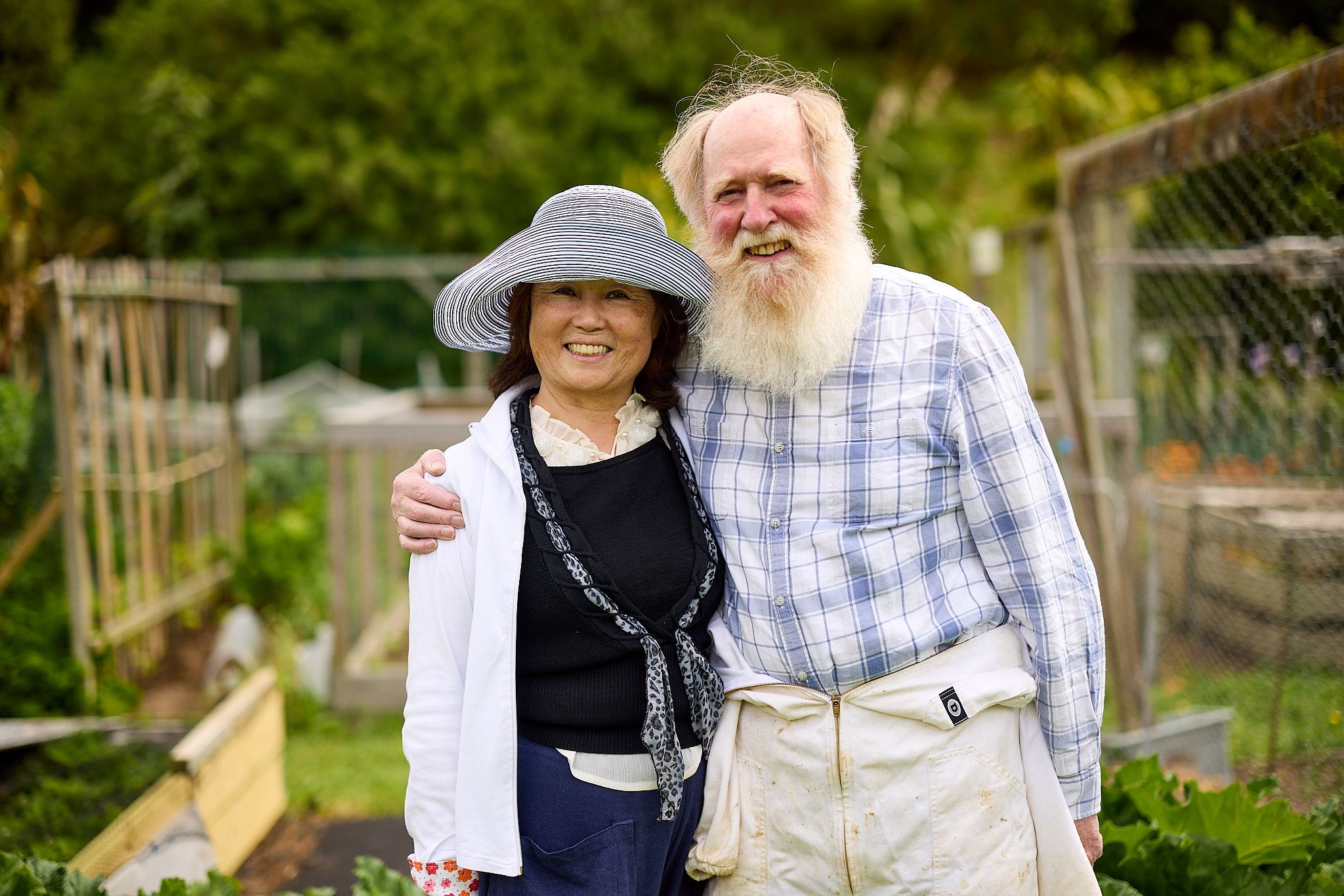 Kāpiti Village residents John and Ping in the garden