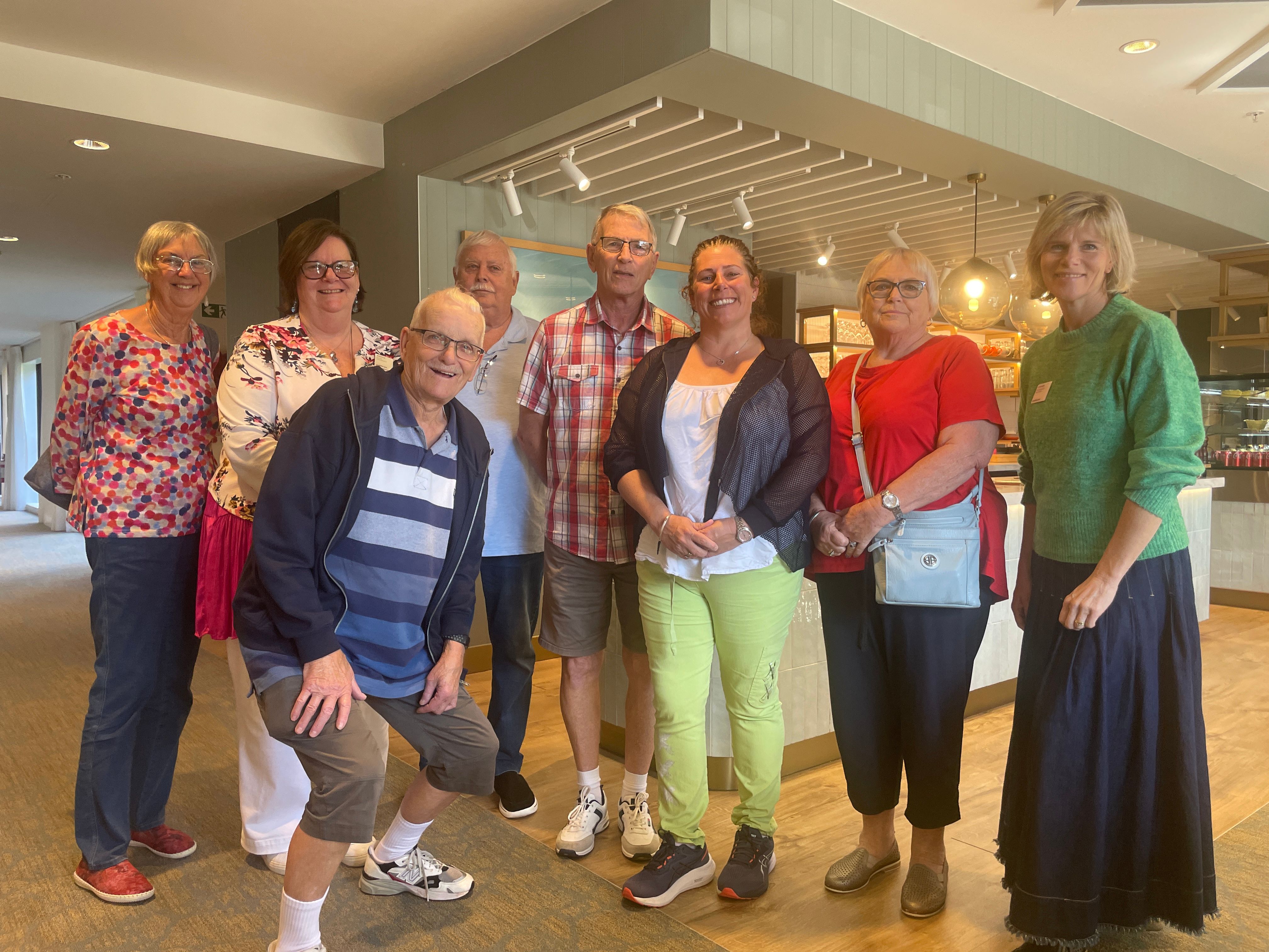 Edgewater residents standing with Kate Fenwick from WasteEd with Kate, and Colinda Rowe, Metlifecare's Sustainability Specialist