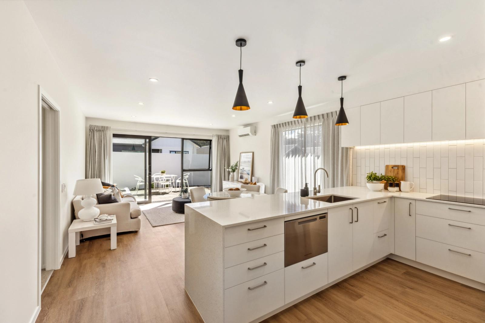 Kitchen & living