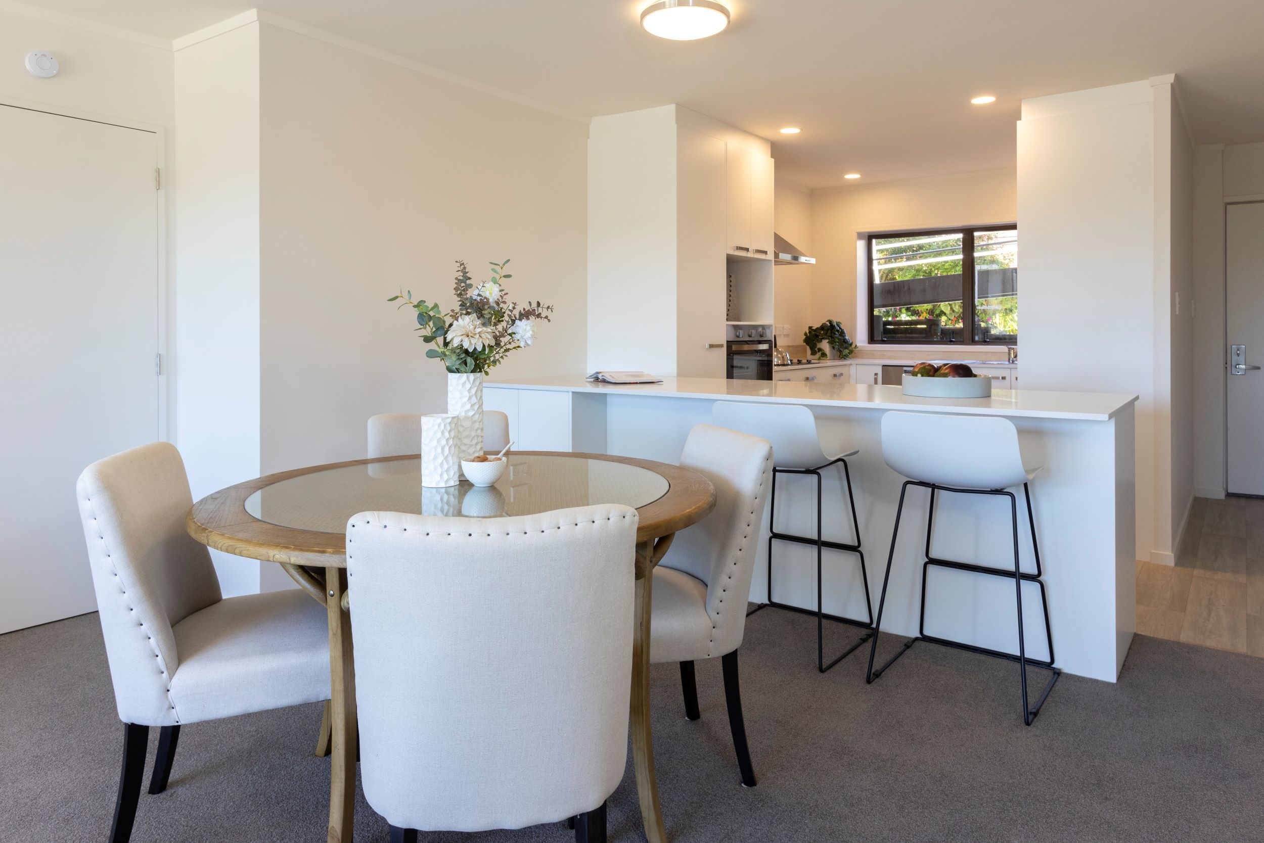 Dining/kitchen