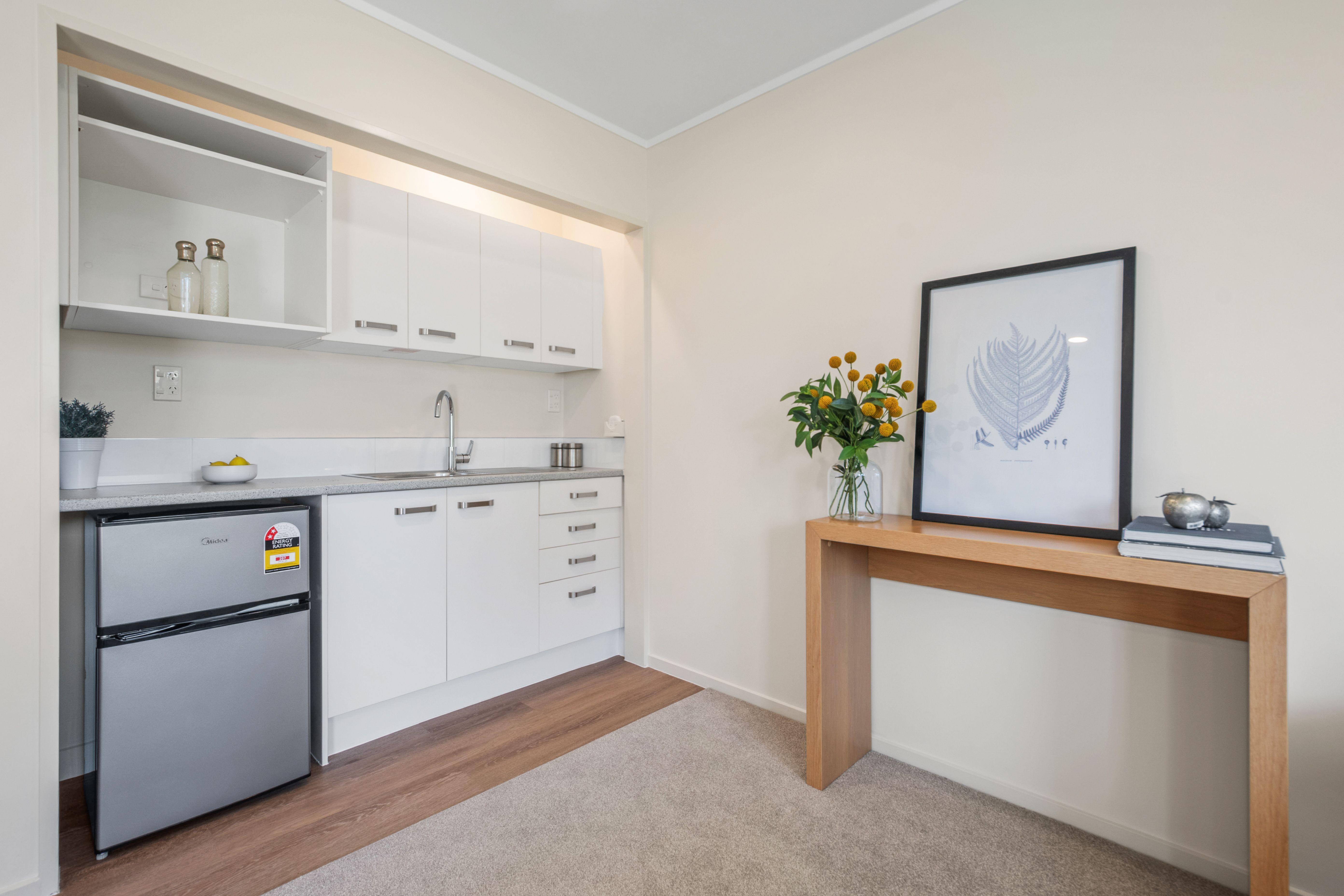 Dining/Kitchenette
