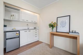 Dining/Kitchenette