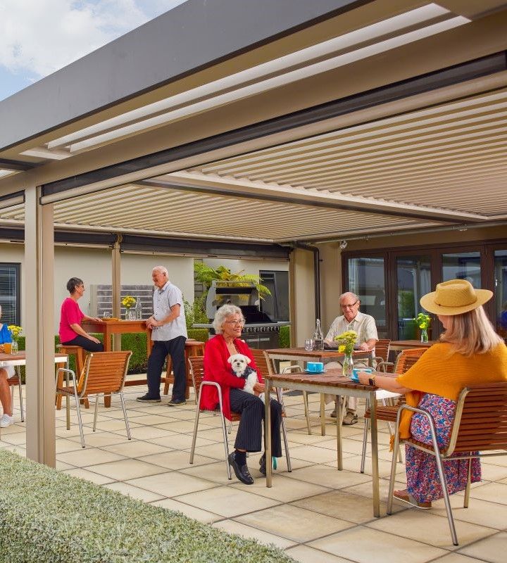 residents at cafe