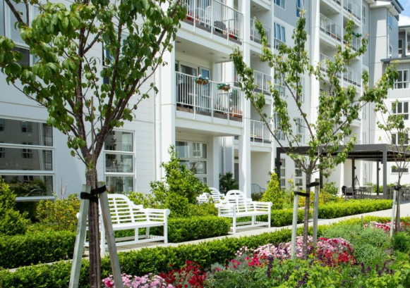 Greenwich gardens courtyard