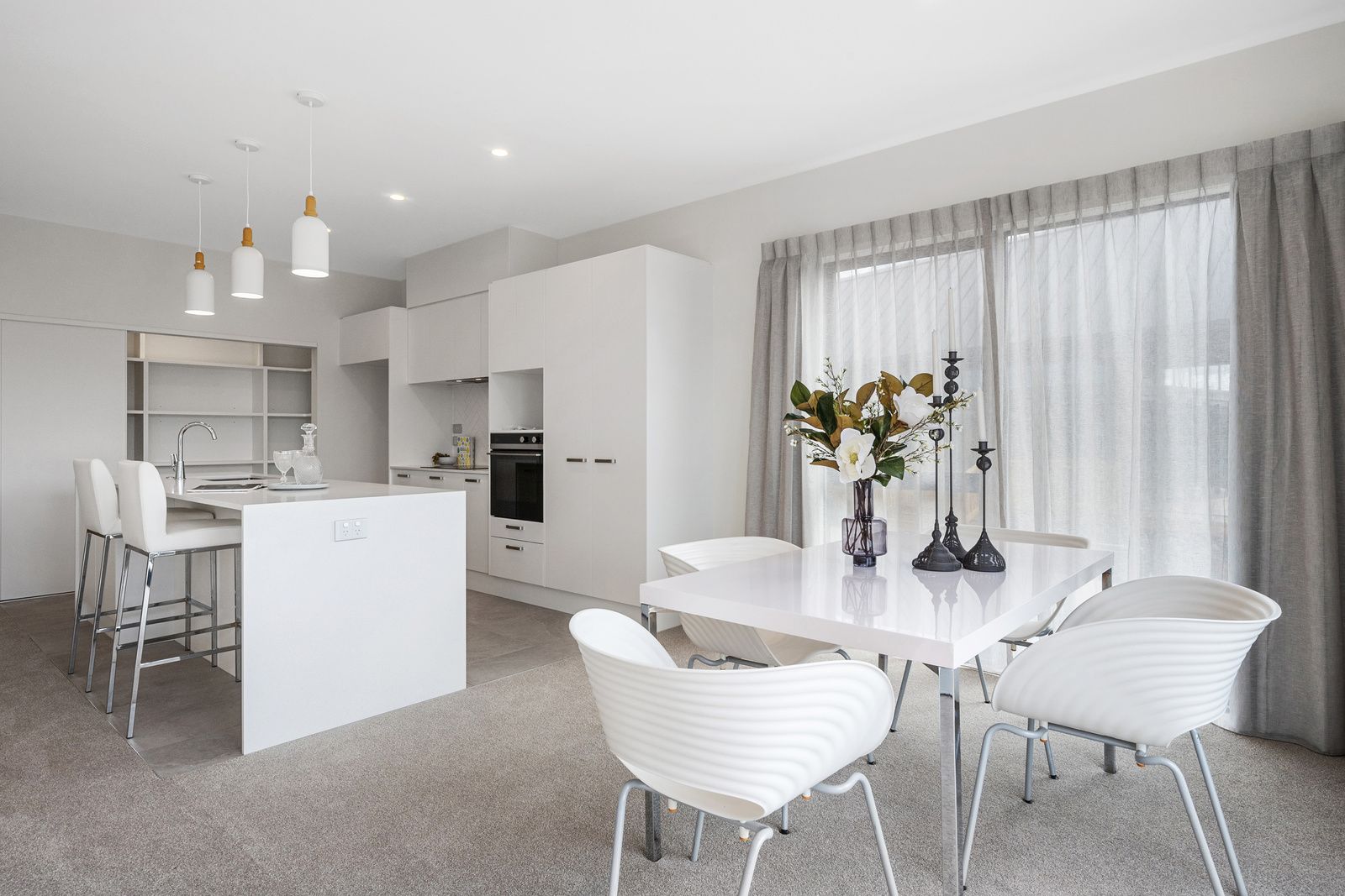 Kitchen & dining