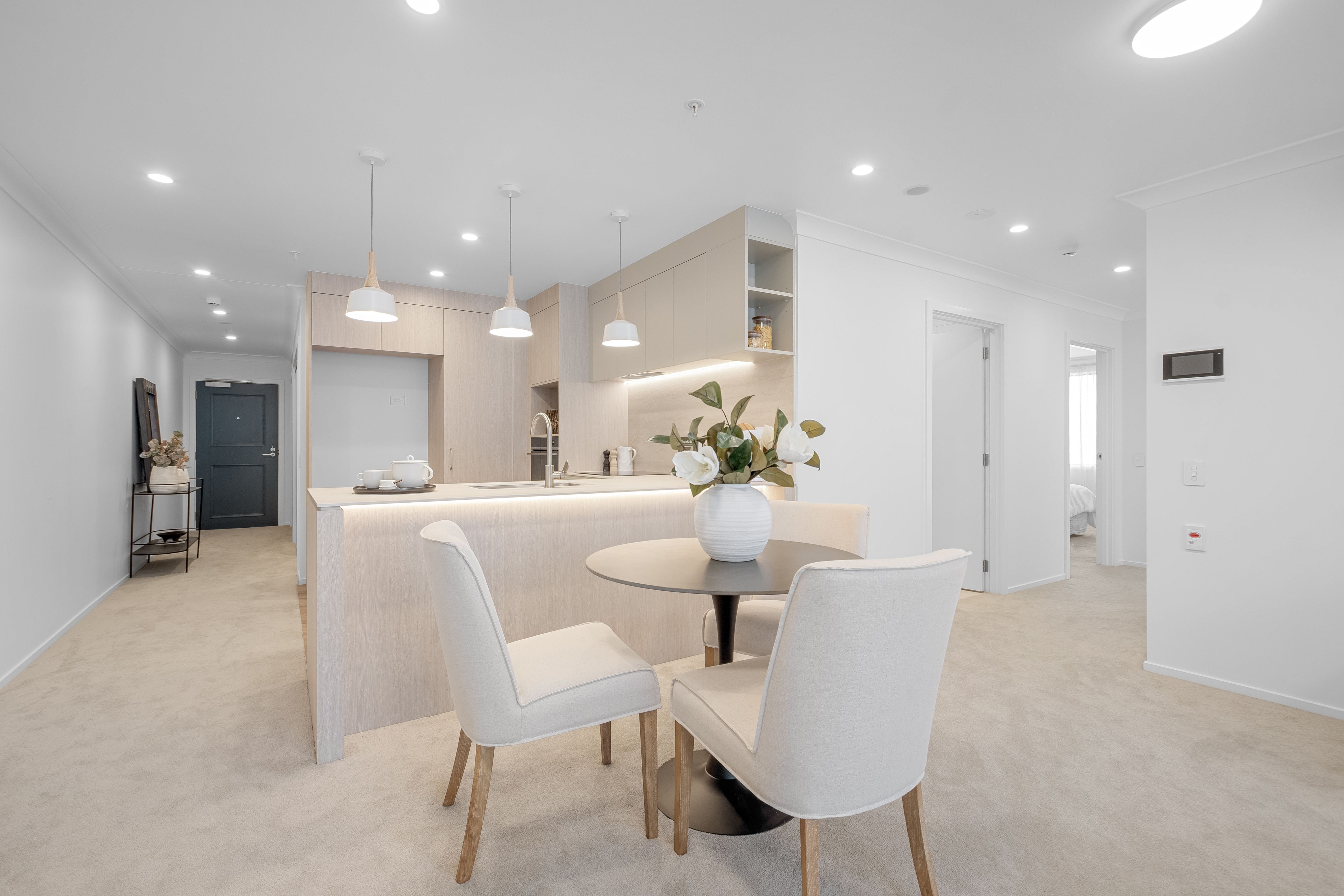 Dining & kitchen