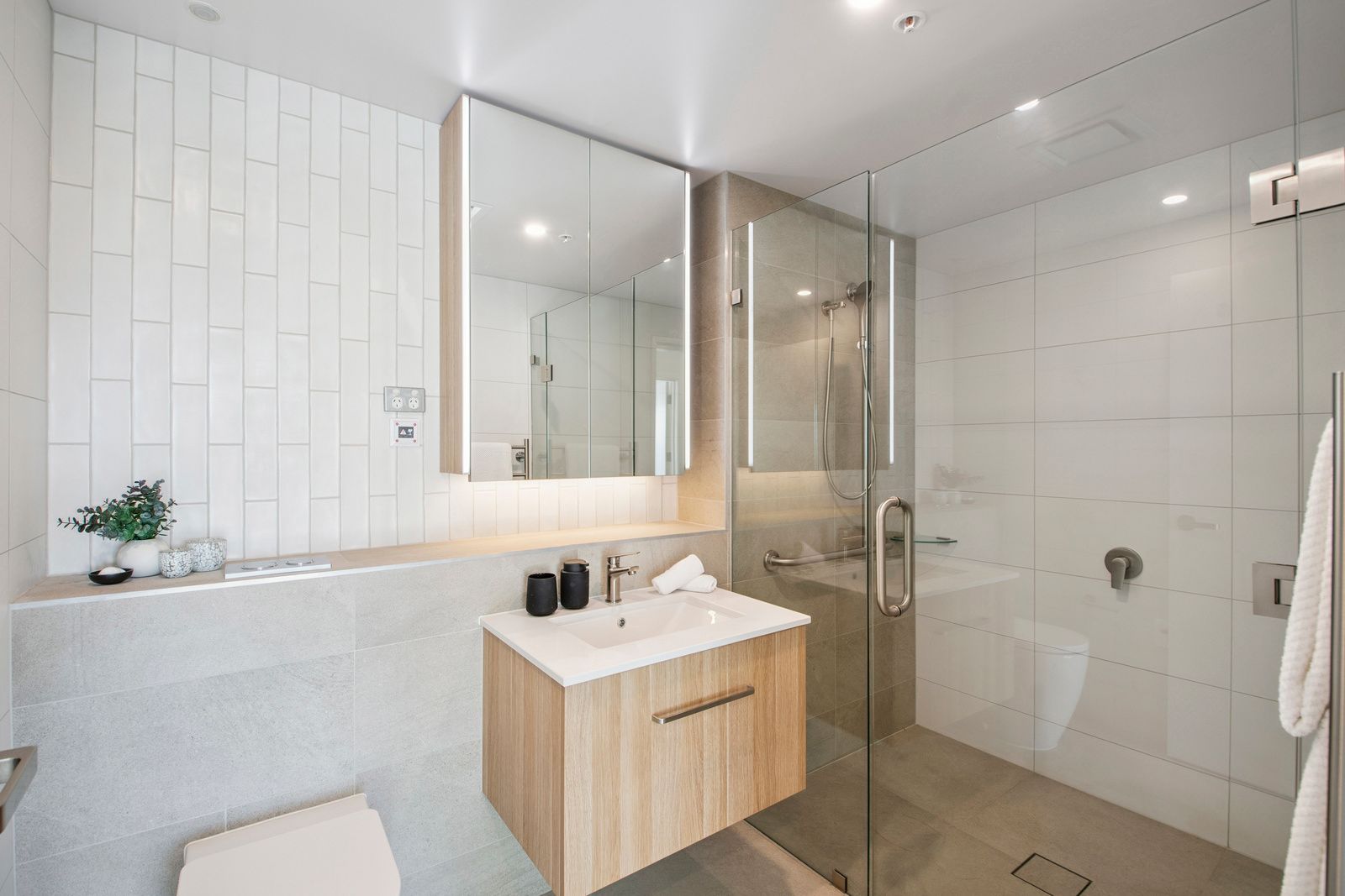 Bathroom - brand-new