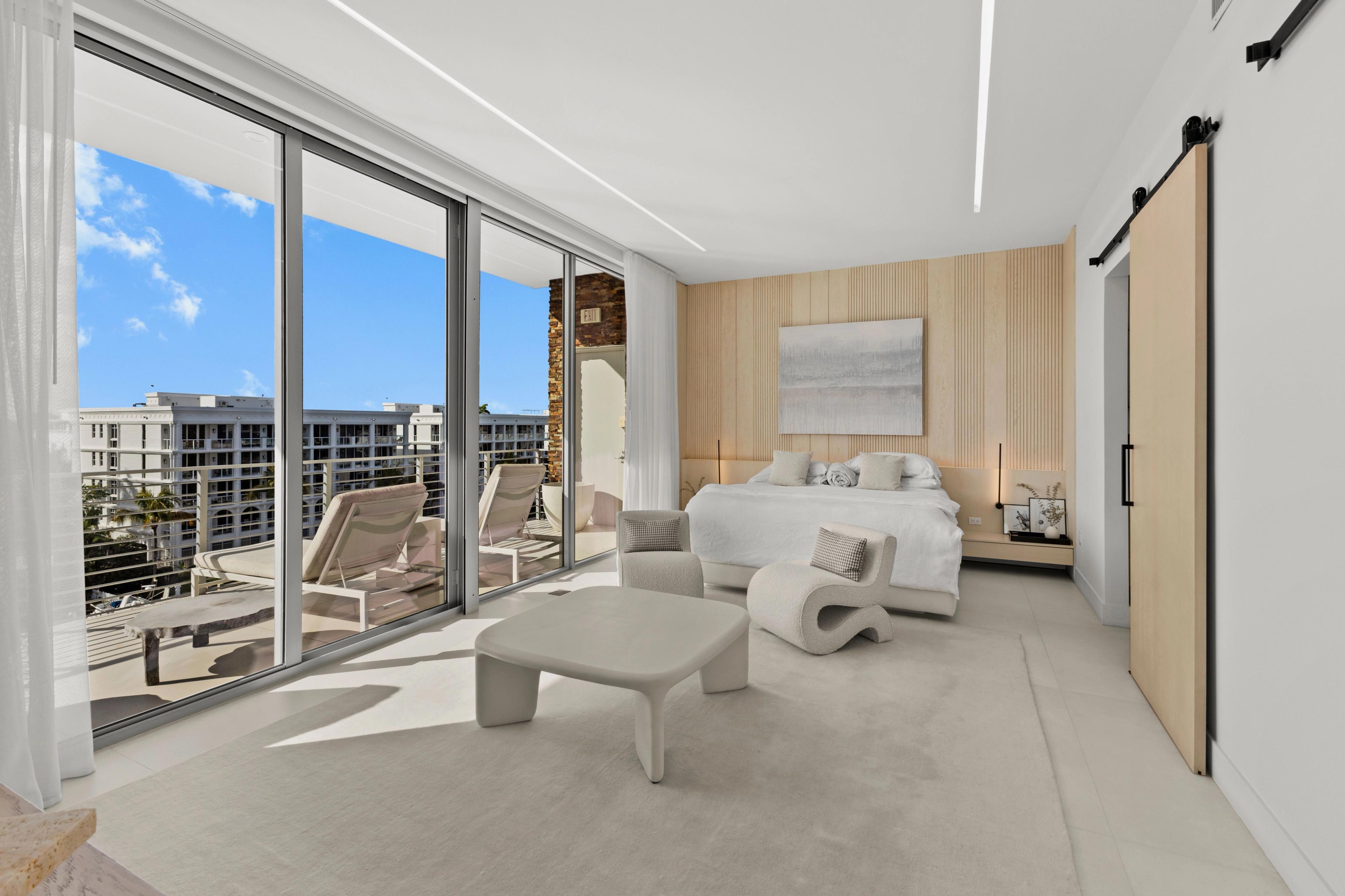 Elegance Artwork above Bed