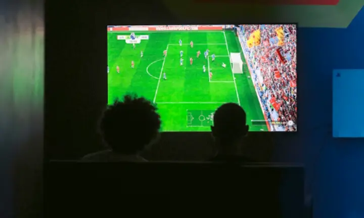 Digital Conversations that Strengthen Local Passion