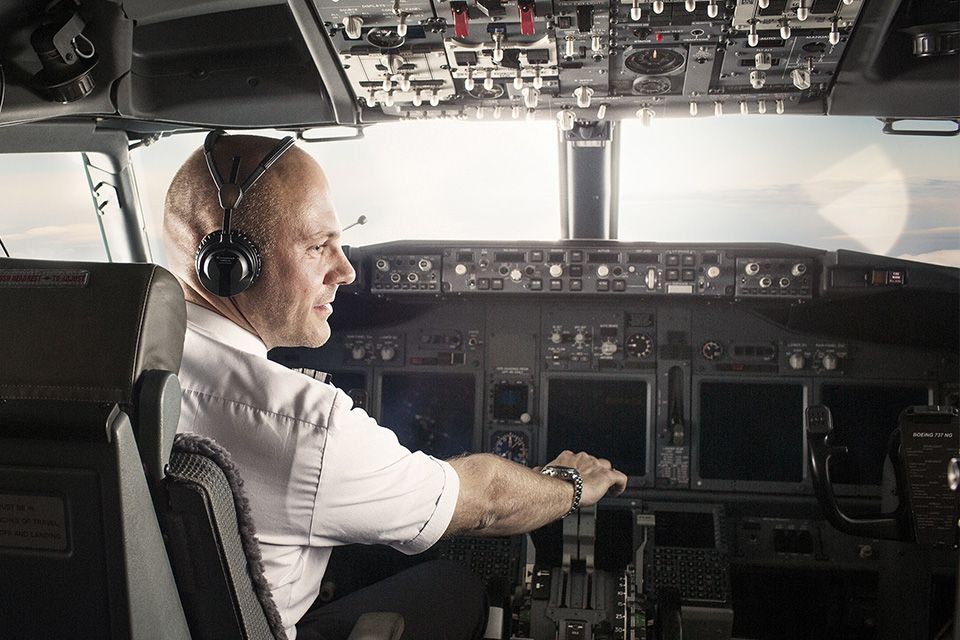 Norwegian pilots use an application that teaches pilots to fly more fuel-efficiently.
