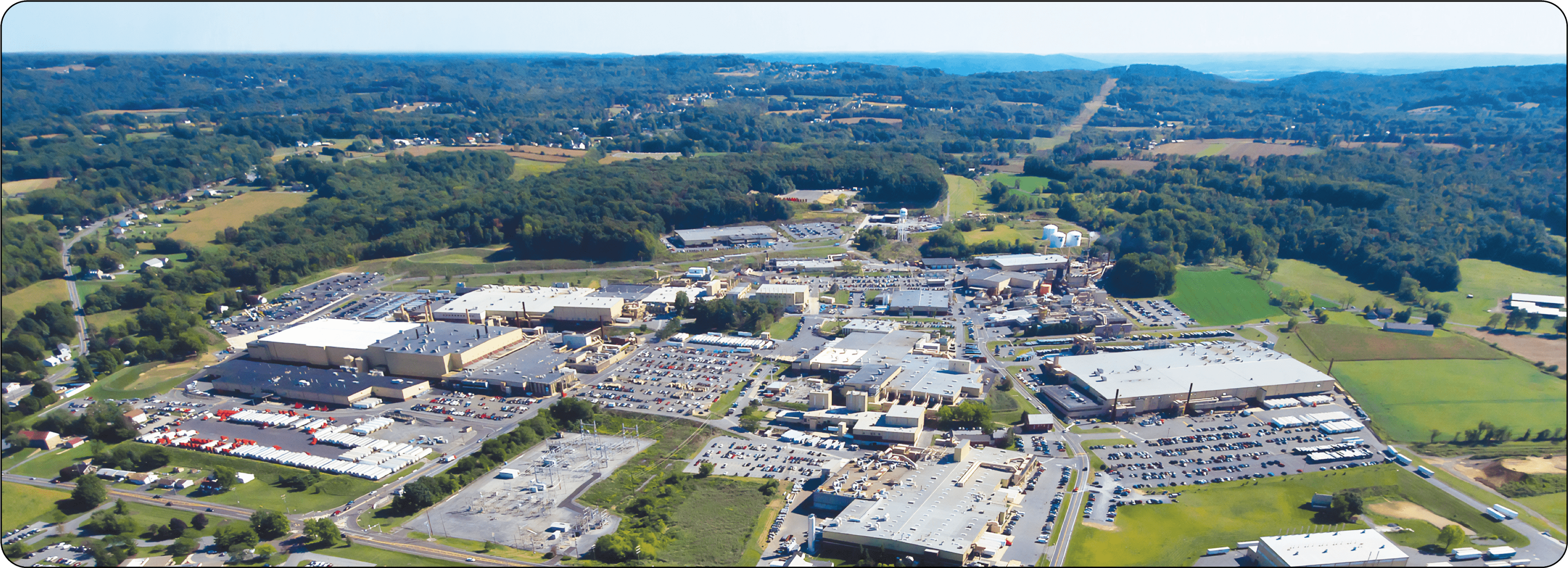 Vue aérienne de l'usine de fabrication d'East Penn