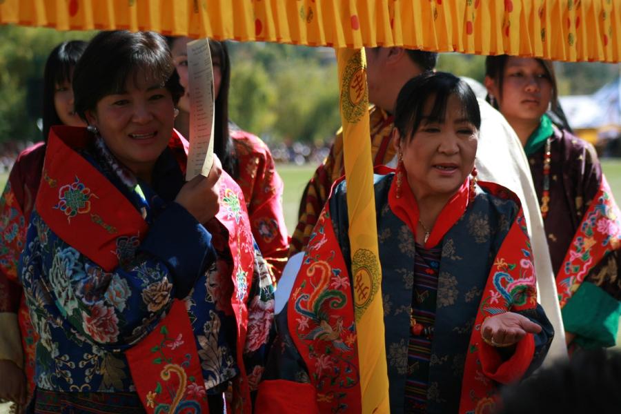 Wangchuck dynasty of Bhutan — Princess Dechen Wangmo Wangchuck and Princess Deki Yangzom Wangchuck