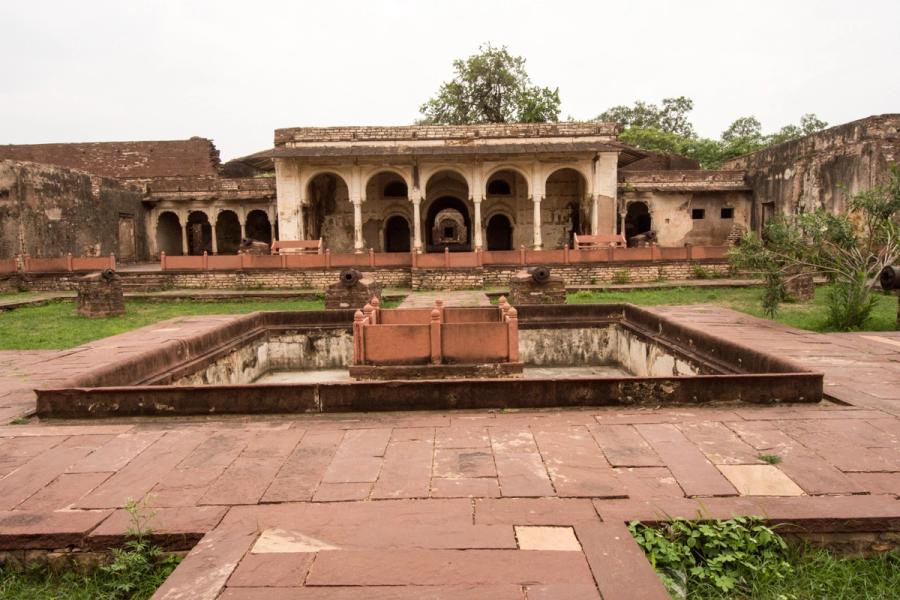 Narwar Fort — Yajvapāla dynasty