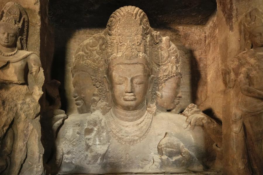 Elephanta Caves Trimurti — Kalachuris of Māhiṣmatī