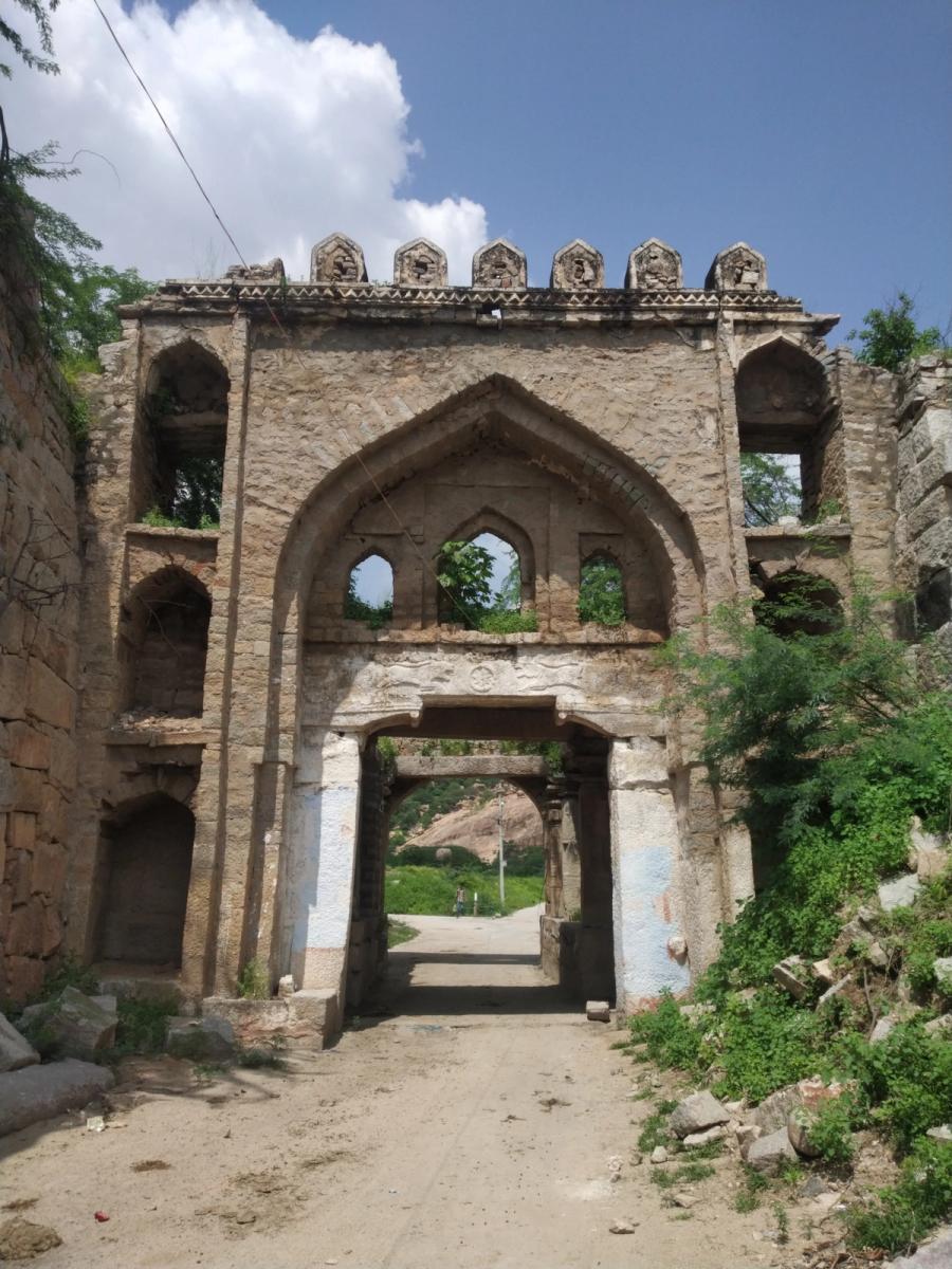 Devarakonda fort Nalgonda — Recherla Nayakas