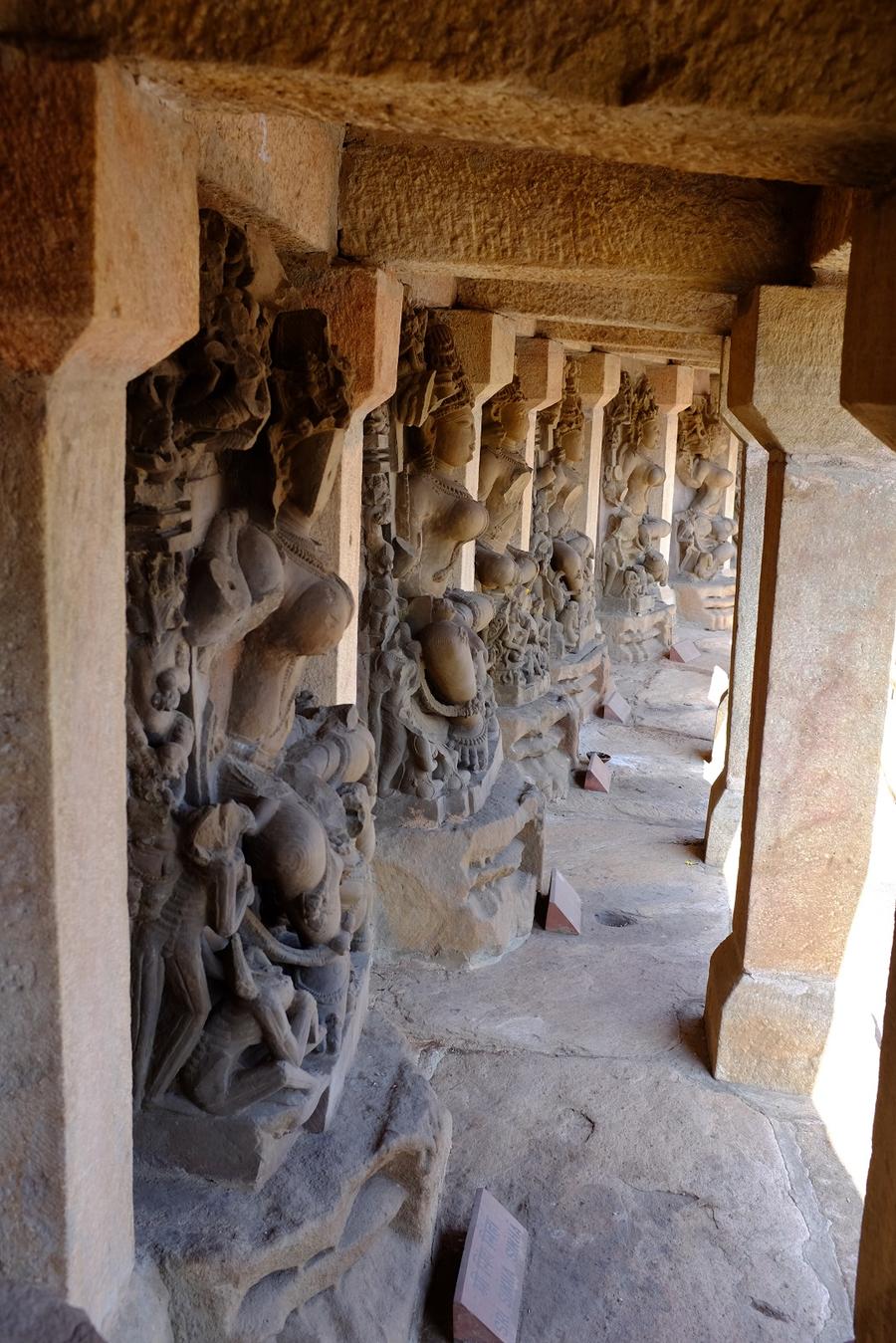 Bheraghat Chausath Yogini temple — Kalachuris of Tripurī